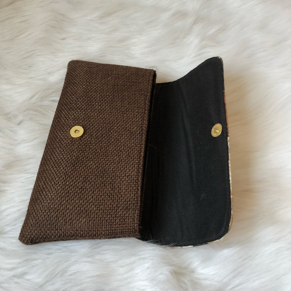 Cute multi-brown ‘bone-pattern’ Clutch - Picture 4 of 5